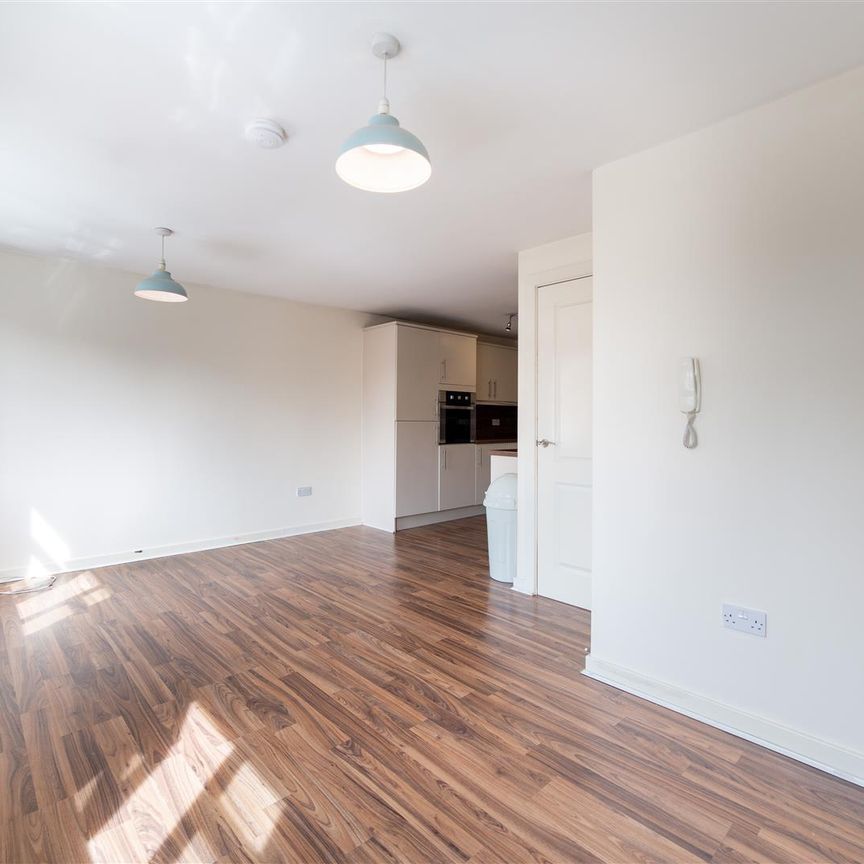 2 bed apartment to rent in Welbeck Road, Newcastle Upon Tyne, NE6 - Photo 1