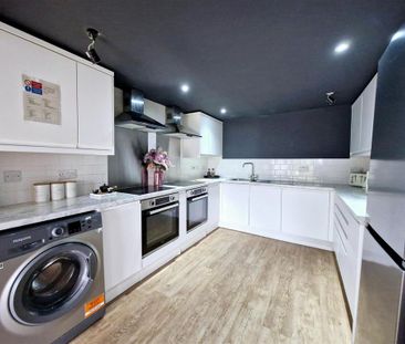 1 bedroom in a house share to rent - Photo 4