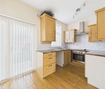 2 bedroom terraced house to rent - Photo 2