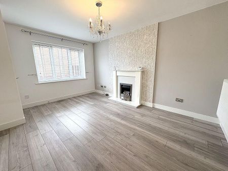 2 bedroom end of terrace house to rent - Photo 2