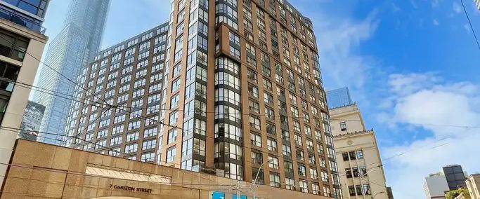 The Ellington | 7 Carlton Street, Toronto - Photo 1