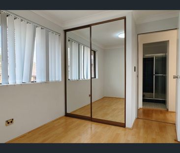 CONVENIENTLY LOCATED! - Photo 3