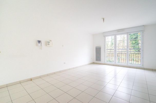 location Appartement T2 DE 42.06m² À HERBLAY - Photo 1