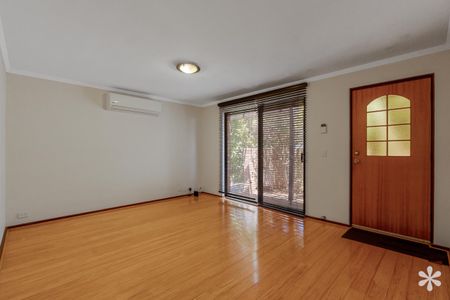 4/4 Birdwood Avenue - Photo 2