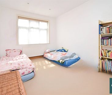Leeside Crescent, NW11, Golders Green - Photo 2