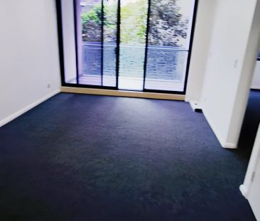 2 bed 2 bath - Photo 6