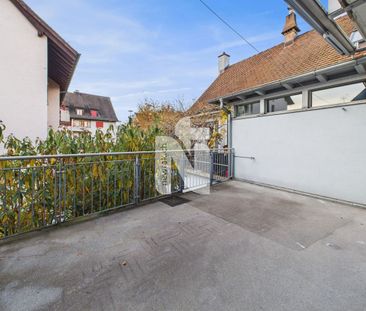 Helle und grosszügige 5.5-Zimmer-Wohnung am Löwenkreisel mit Balkon... - Foto 4