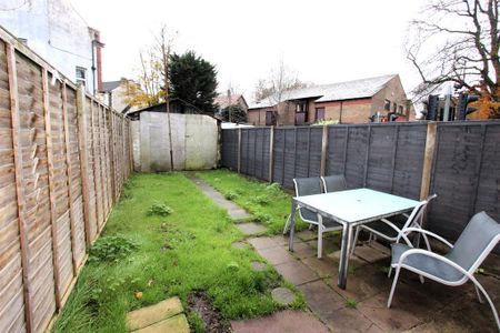 3 bedroom terraced house to rent - Photo 5