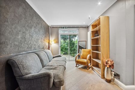 3 bedroom flat to rent - Photo 2