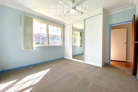 23 Kimbarra Close, Kotara NSW 2289 - Photo 4