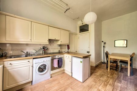 2 Bed Flat, Argyle Place, EH9 - Photo 5