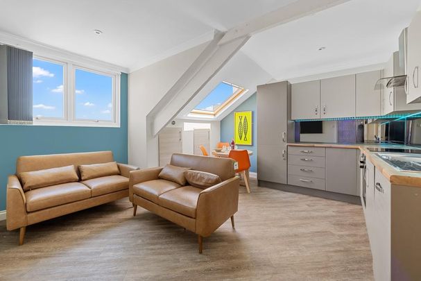 3 bedroom apartment to rent - Photo 1