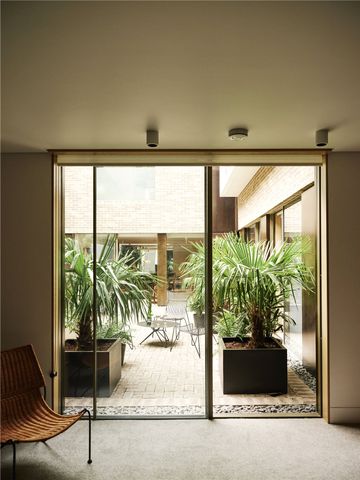 Weymouth Mews, W1G, Marylebone - Photo 2