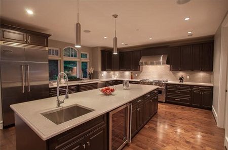 West Vancouver Ambleside Luxury 3-Level Home 5br 7ba for Rent (Ambleside) - Photo 4