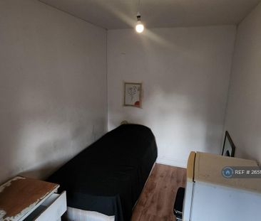 7 bedroom semi-detached house to rent - Photo 2