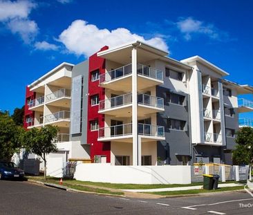 Modern & Spacious Two-Bedroom Apartment in Mount Gravatt East - Photo 2