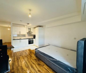 Studio to rent - Photo 5