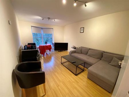 1 bedroom in a house share to rent - Photo 3