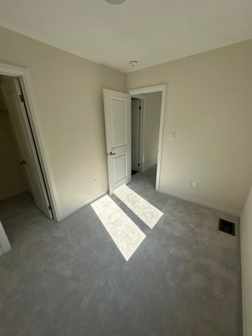 For Lease - 23 Bluebird Lane, Barrie, Ontario - Photo 5