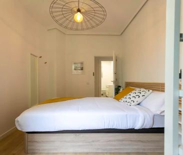Double bed in Room in a shared 7-bedroom apartment for rent in Arra... - Photo 5