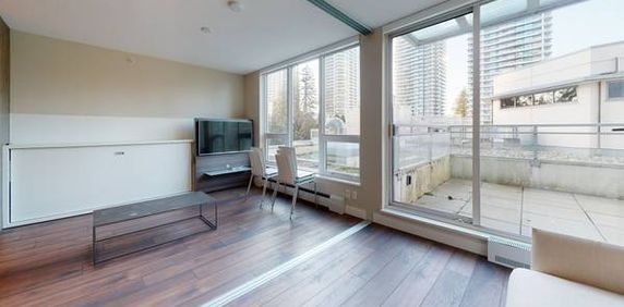 Surrey Center 1 Bedroom 1 Bathroom Apartment for Rent - Photo 2