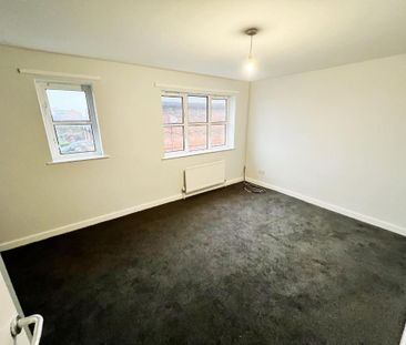 2 bedroom end of terrace house to rent - Photo 3