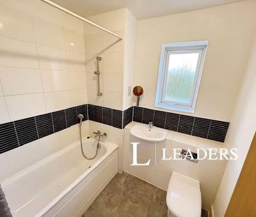 3 bedroom terraced house to rent - Photo 4