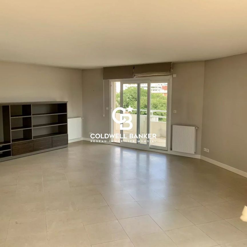 Location Appartement 5 pièces 177m² ANNEMASSE 74100 - Photo 1
