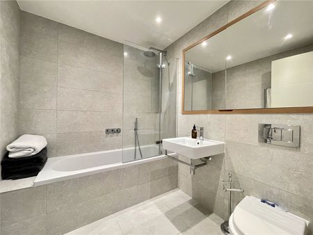 High Road, Whetstone Square - Photo 2