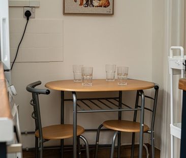 Room in a Shared Flat, Agamemnon Road, NW6 - Photo 1