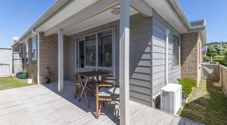 Modern Townhouse in Kilbirnie - Photo 4
