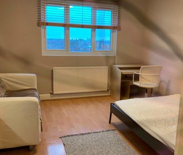 1 Bed Flat, Willesden Green, NW10 - Photo 4