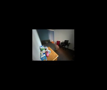 Room in a Shared House, Great Cheetham Street West, M7 - Photo 3