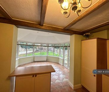 4 bedroom bungalow to rent - Photo 4