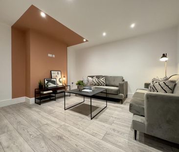 1 bedroom in a house share to rent - Photo 2