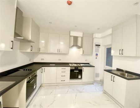 House share to rent - Photo 4