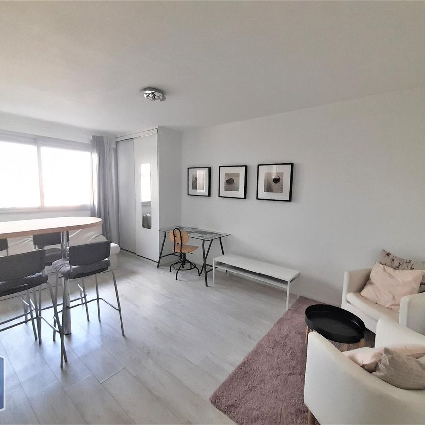 Location Appartement 1 pièce 28m² LILLE 59000 - Photo 1