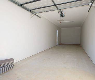 Nearly New Home Ready to Move in - Photo 5