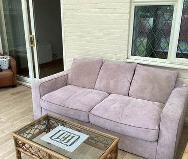 3 Bed Semi-Detached House, St. Andrews Close, LU1 - Photo 2