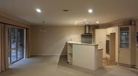 Spacious family home with great neighbourhood - Photo 4