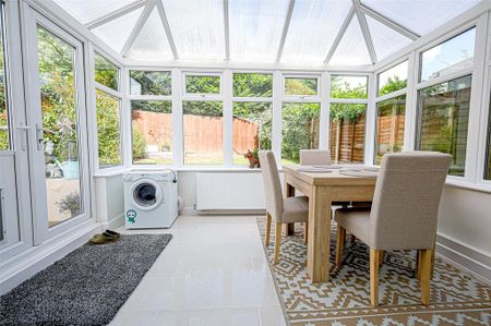 2 bedroom semi-detached house to rent - Photo 4