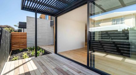 Near New High Quality Townhouse - Photo 2