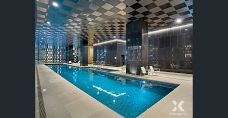 Stylish Fully Furnished 1-Bed, 1-Bath in Iconic 888 Collins - Photo 4