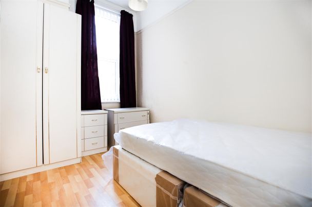 2 bed flat to rent in Cartington Terrace, Newcastle Upon Tyne, NE6 - Photo 1