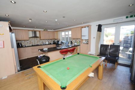 1 bedroom end of terrace house to rent - Photo 2