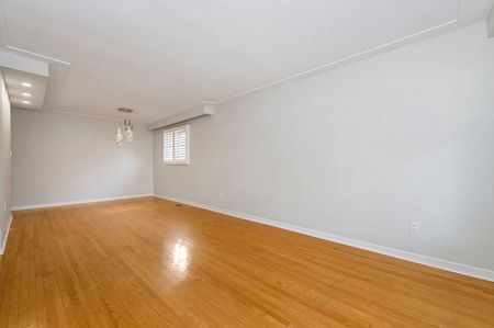 For Lease - 33A Alcan Avenue, Toronto, Ontario - Photo 3