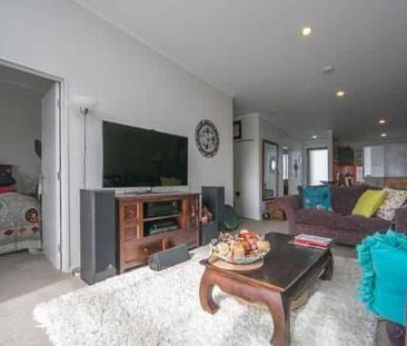 Entire 2 Bedroom Apartment – Central Onehunga - Photo 2