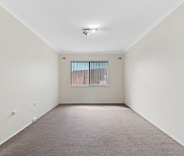 Ideal Location - Minutes to Universities, City, RPA - Photo 1