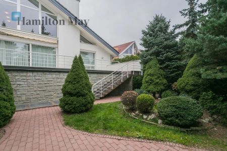 Na wynajem wyjątkowa willa z ogrodem znajdująca się w cichej dzielnicy - Kliny Borkowskie - Photo 2