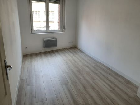 Location Appartement 2 pièces 50m² VALENCIENNES 59300 - Photo 4
